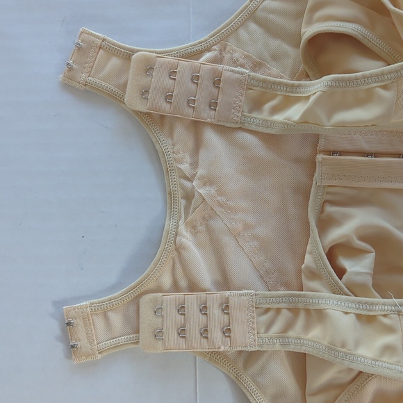 Front Closure Wirefree Mesh Sports Bra LARGE Creamy Nude - Picture 8 of 10